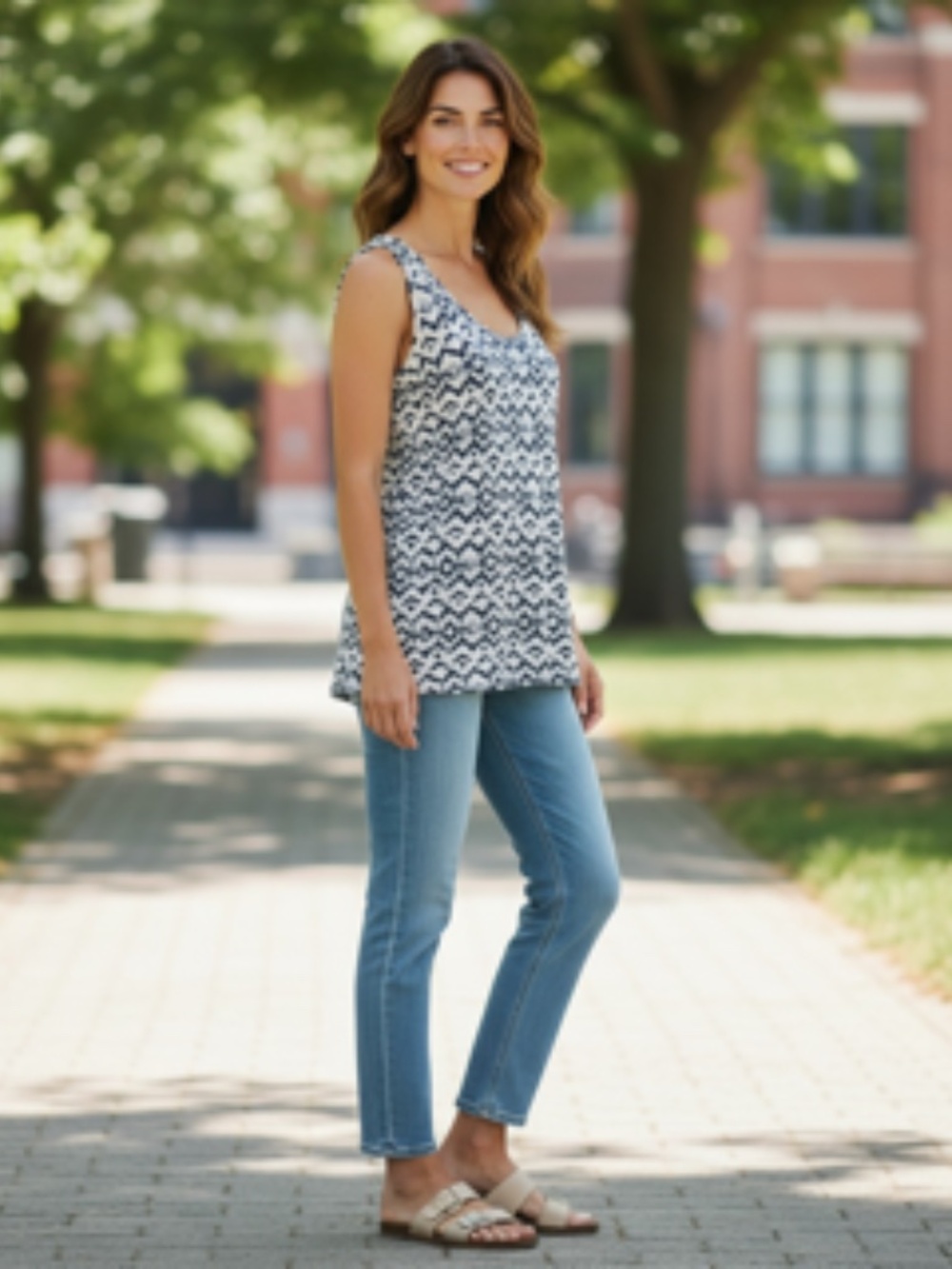 Maurices Geometric Sleeveless Scoop Front/Bank Tank Top Size XL